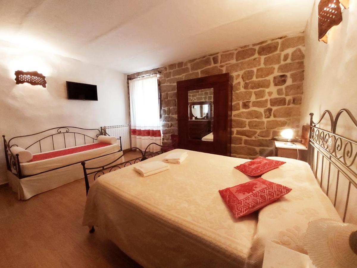 Al Vecchio Corso B&B Tempio Pausania Dış mekan fotoğraf